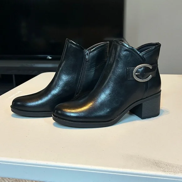 Baretraps Ladies Black Boots Size 9.5 - Picture 3 of 5